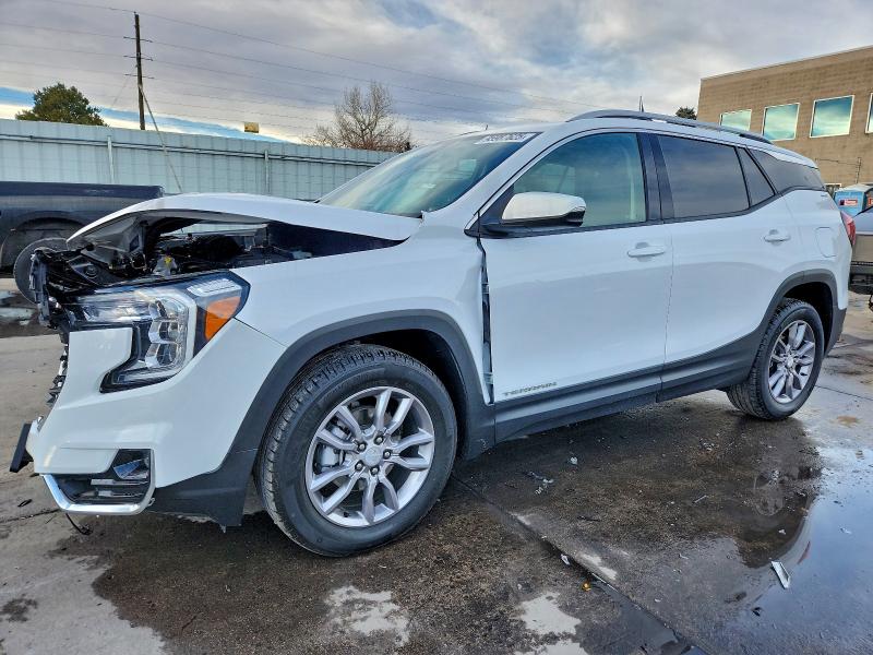 GMC TERRAIN SL 2022 with VIN 3GKALVEV1NL153076 - Photo from auction