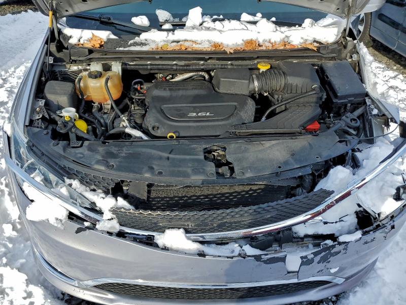 Photo 12 from auction – 2018 CHRYSLER PACIFICA T with VIN 2C4RC1BG1JR354390