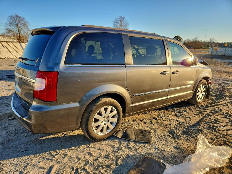 Photo 3 from auction – 2015 CHRYSLER TOWN & COU with VIN 2C4RC1BG1FR646208