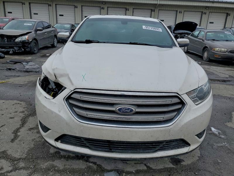 Photo 5 from auction – 2015 FORD TAURUS SEL with VIN 1FAHP2H81FG208821