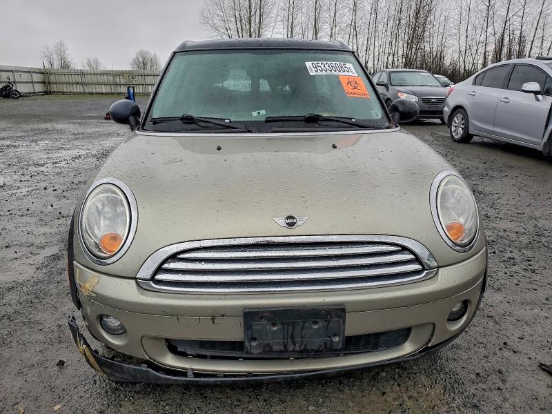 Photo 5 from auction – 2009 MINI COOPER CLU with VIN WMWML335X9TX36048