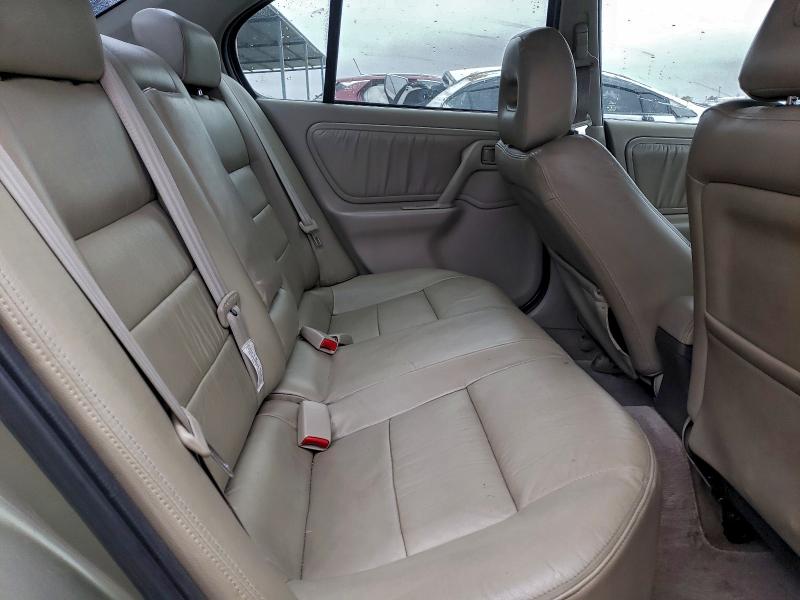 Photo 10 from auction – 2000 INFINITI G20 with VIN JNKCP11A1YT311242