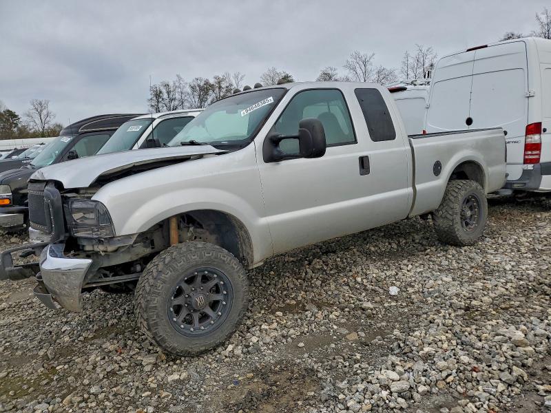 FORD F250 SUPER 2000 with VIN 1FTNX21F1YEB54585 - Photo from auction