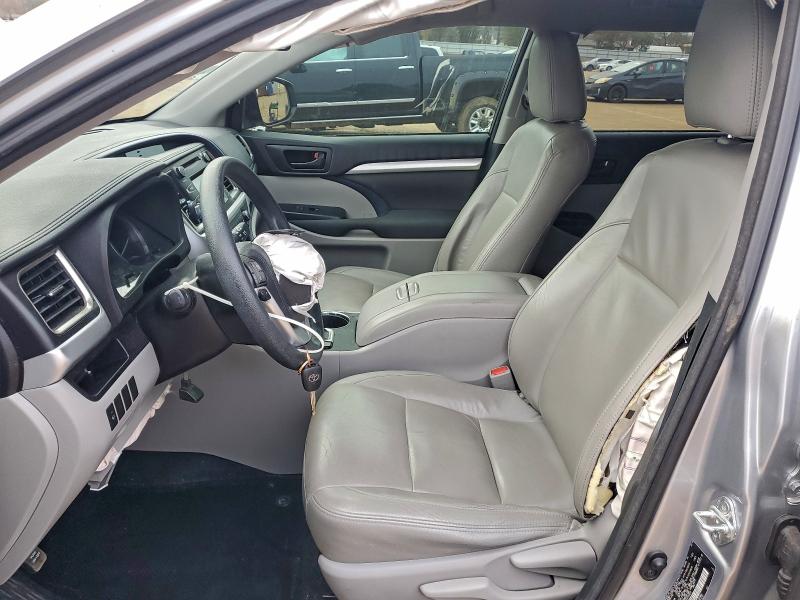 Photo 7 from auction – 2016 TOYOTA HIGHLANDER with VIN 5TDZKRFH7GS157017