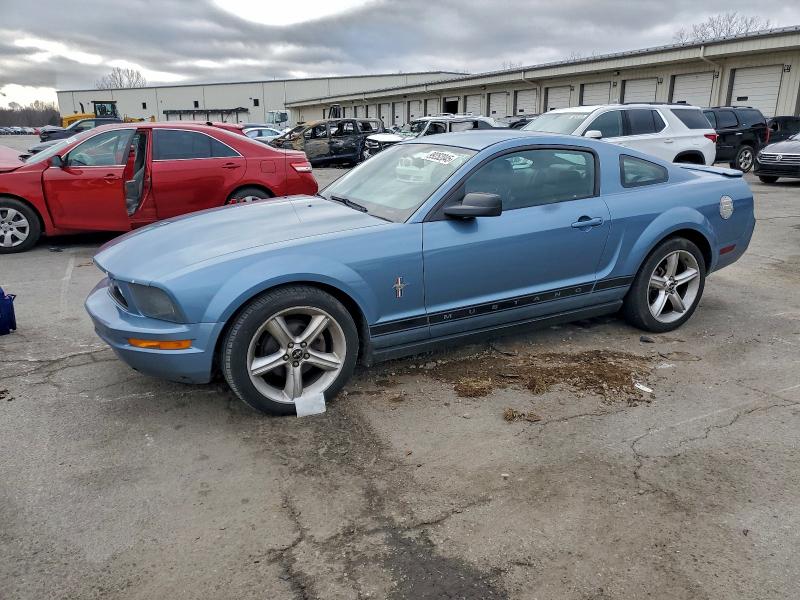 FORD MUSTANG 2007 with VIN 1ZVHT80N775305459 - Photo from auction