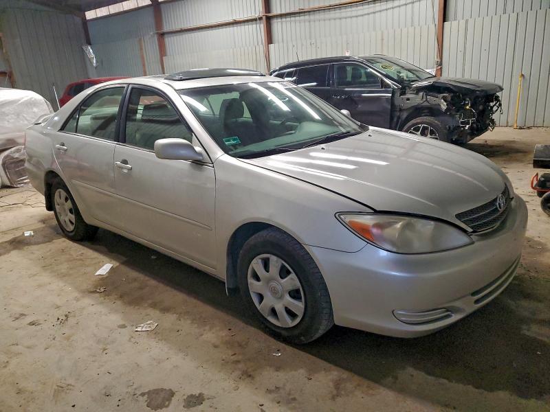 Photo 4 from auction – 2004 TOYOTA CAMRY LE with VIN 4T1BE32K34U881751
