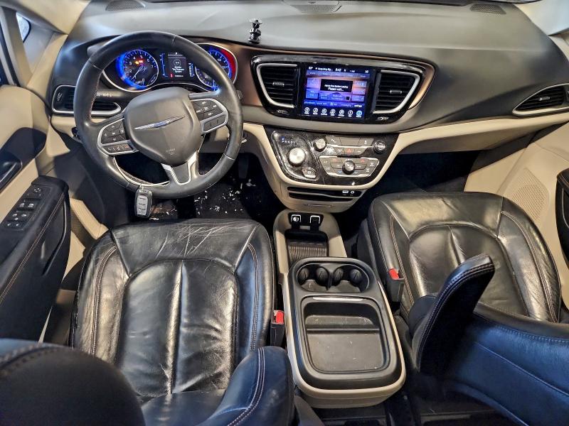 Photo 8 from auction – 2017 CHRYSLER PACIFICA with VIN 2C4RC1BG2HR583199