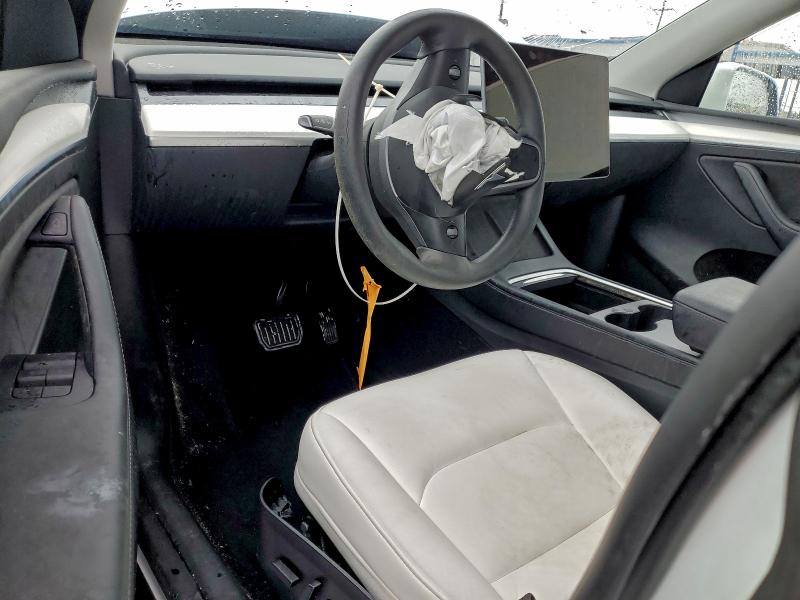 Photo 8 from auction – 2022 TESLA MODEL Y with VIN 7SAYGDEE7NF543674