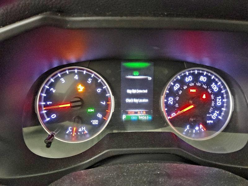 Photo 9 from auction – 2019 TOYOTA RAV4 XLE with VIN 2T3W1RFV4KC001067