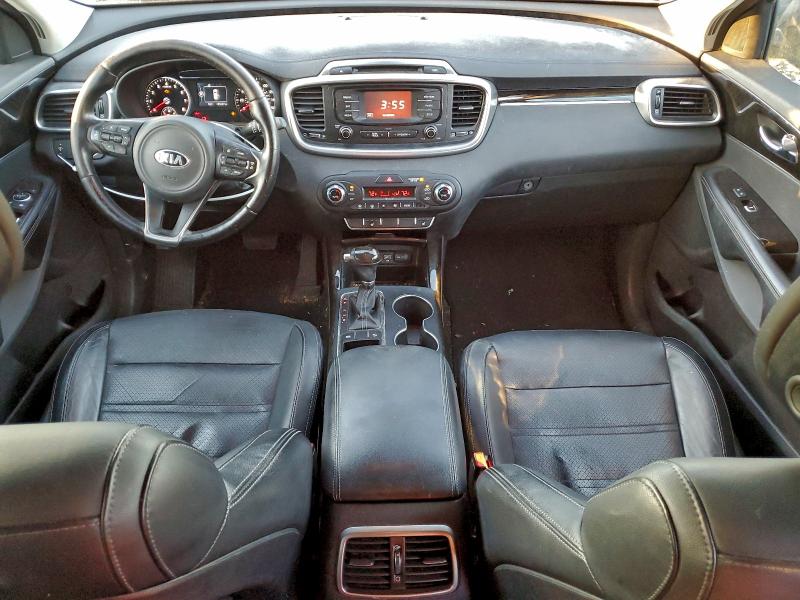 Photo 8 from auction – 2016 KIA SORENTO EX with VIN 5XYPH4A19GG019897