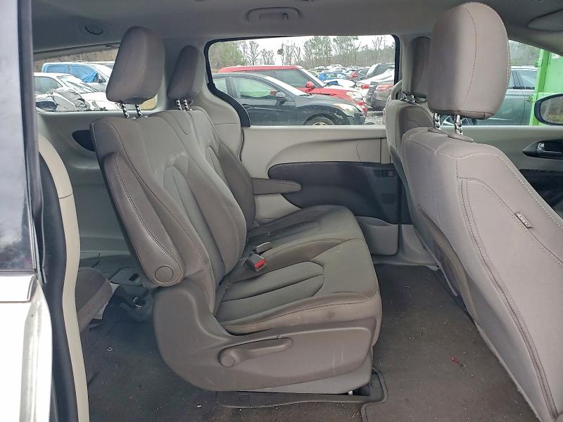 Photo 11 from auction – 2018 CHRYSLER PACIFICA L with VIN 2C4RC1AG3JR121645