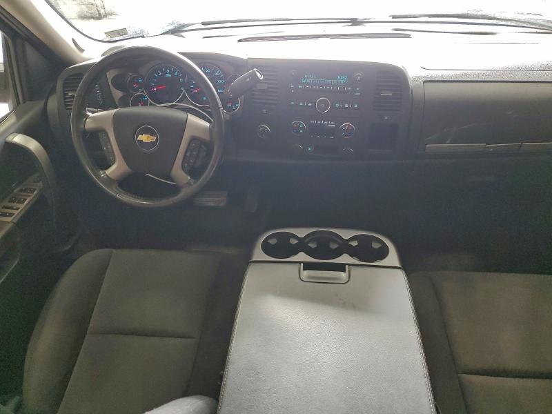Photo 8 from auction – 2011 CHEVROLET SILVERADO with VIN 1GCRKSE34BZ106157