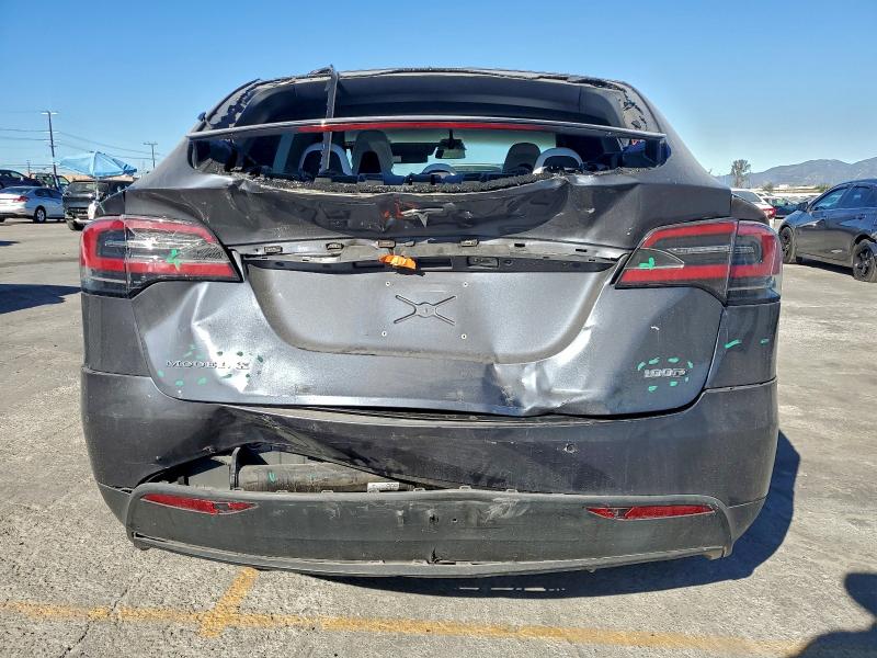 Photo 6 from auction – 2018 TESLA MODEL X with VIN 5YJXCDE27JF138001