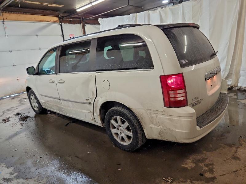 Photo 2 from auction – 2010 CHRYSLER TOWN & COU with VIN 2A4RR5D10AR282896