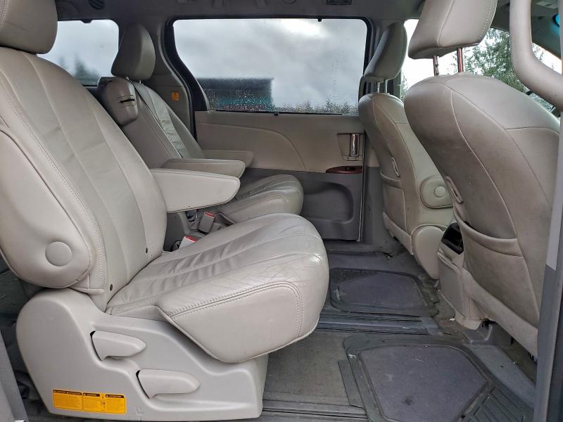 Photo 11 from auction – 2012 TOYOTA SIENNA with VIN 5TDYK3DC1CS238962