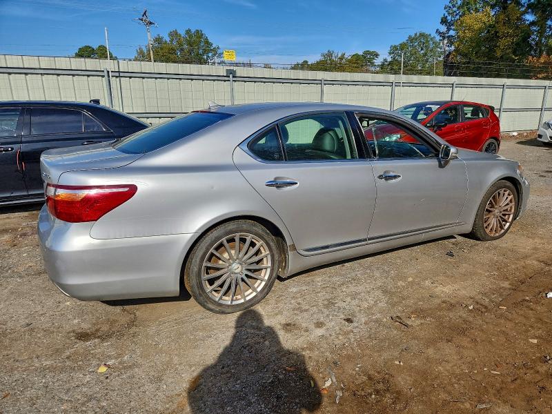 Photo 3 from auction – 2010 LEXUS LS 460 with VIN JTHBL5EF9A5099138