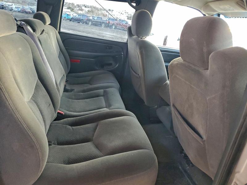 Photo 10 from auction – 2005 CHEVROLET SILVERADO with VIN 1GCHK23255F853391