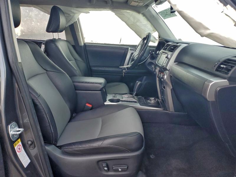 Photo 7 from auction – 2016 TOYOTA 4RUNNER SR with VIN JTEBU5JR2G5361861