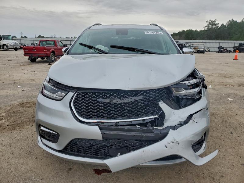 Photo 5 from auction – 2023 CHRYSLER PACIFICA with VIN 2C4RC1GG9PR597768