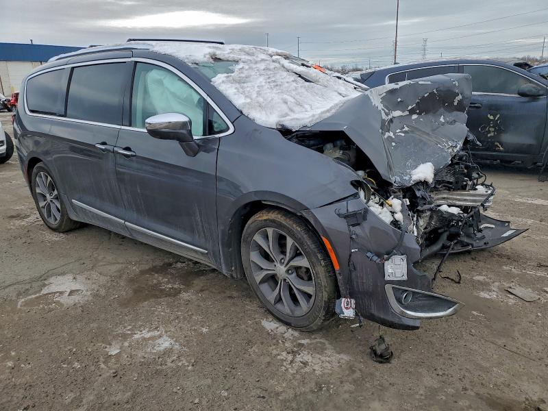 Photo 4 from auction – 2018 CHRYSLER PACIFICA L with VIN 2C4RC1GG1JR121442