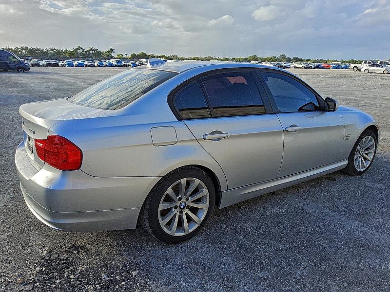 Photo 3 from auction – 2011 BMW 328 XI with VIN WBAPK7C50BA817519