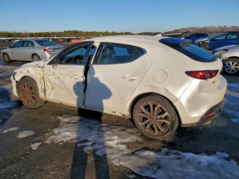 Photo 2 from auction – 2020 MAZDA 3 PREFERRE with VIN JM1BPBMM9L1153309