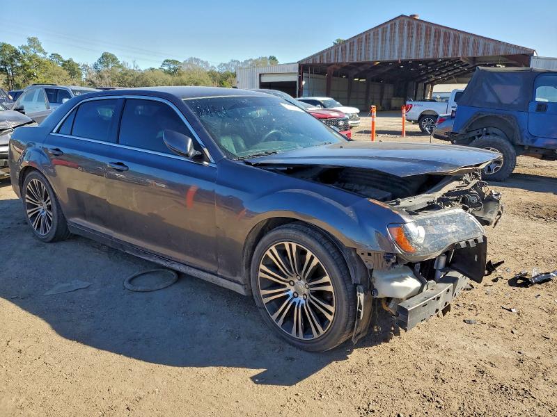Photo 4 from auction – 2013 CHRYSLER 300 with VIN 2C3CCABT8DH543135