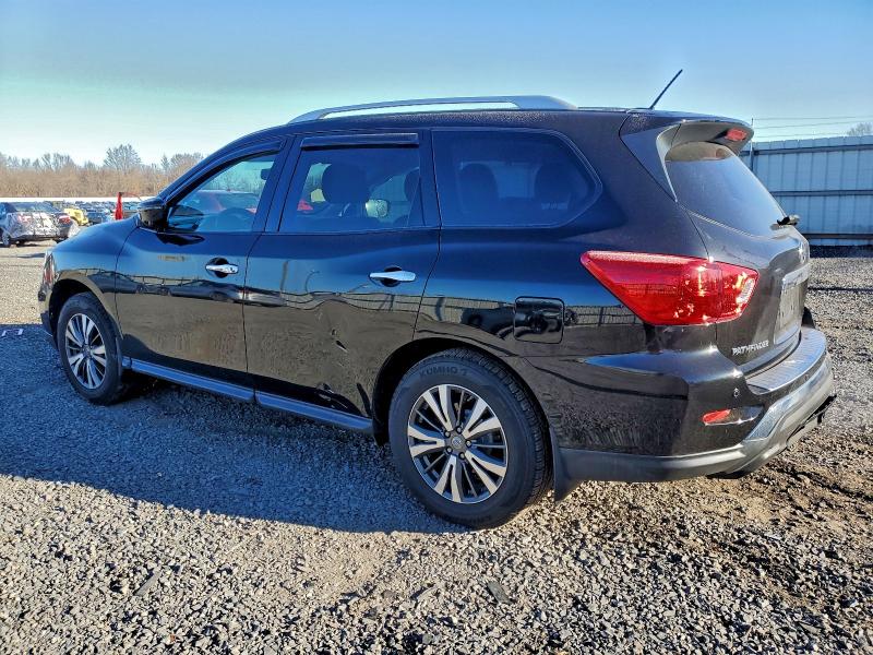 Photo 2 from auction – 2017 NISSAN PATHFINDER with VIN 5N1DR2MM7HC684003