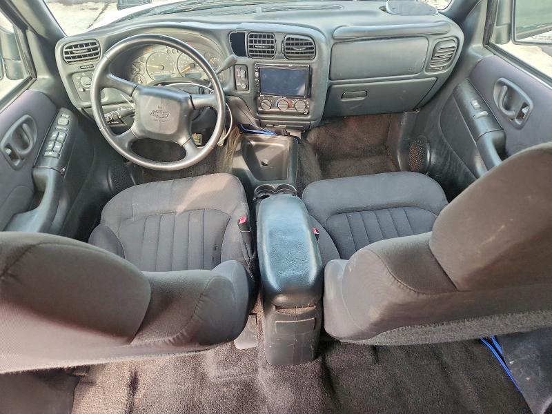 Photo 8 from auction – 2004 CHEVROLET BLAZER with VIN 1GNCS13X14K115195