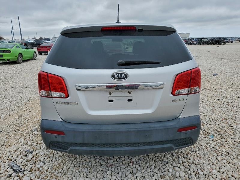 Photo 6 from auction – 2011 KIA SORENTO EX with VIN 5XYKU4A29BG027862