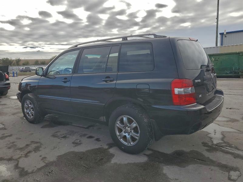Photo 2 from auction – 2005 TOYOTA HIGHLANDER with VIN JTEGP21A050057301