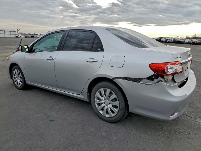 Zdjęcie 2 z aukcji – 2013 TOYOTA COROLLA BA z VIN 5YFBU4EE3DP159177