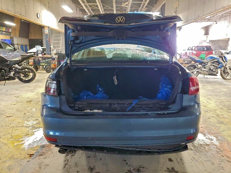 Photo 6 from auction – 2017 VOLKSWAGEN JETTA with VIN 3VW2B7AJ2HM327217