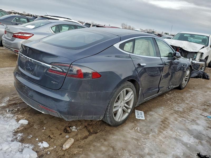 Photo 3 from auction – 2016 TESLA MODEL S with VIN 5YJSA1E22GF133103