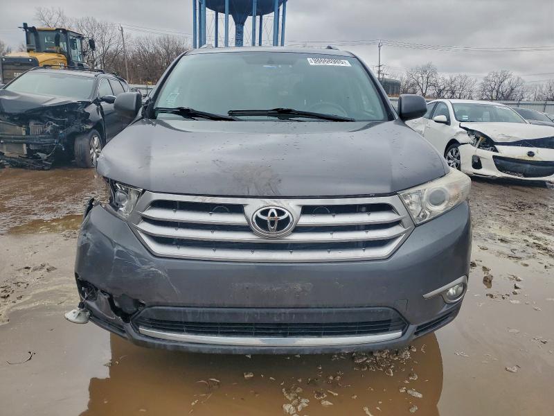 Photo 5 from auction – 2011 TOYOTA HIGHLANDER with VIN 5TDBK3EH0BS057821