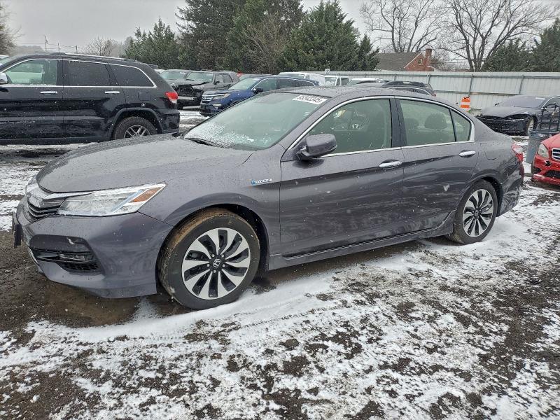 HONDA ACCORD TOU 2017 with VIN JHMCR6F74HC021663 - Photo from auction
