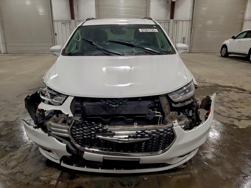 Photo 5 from auction – 2022 CHRYSLER PACIFICA T with VIN 2C4RC1BG7NR197793