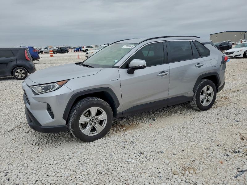 Photo 1 from auction – 2021 TOYOTA RAV4 XLE with VIN JTMRWRFV7MD133401