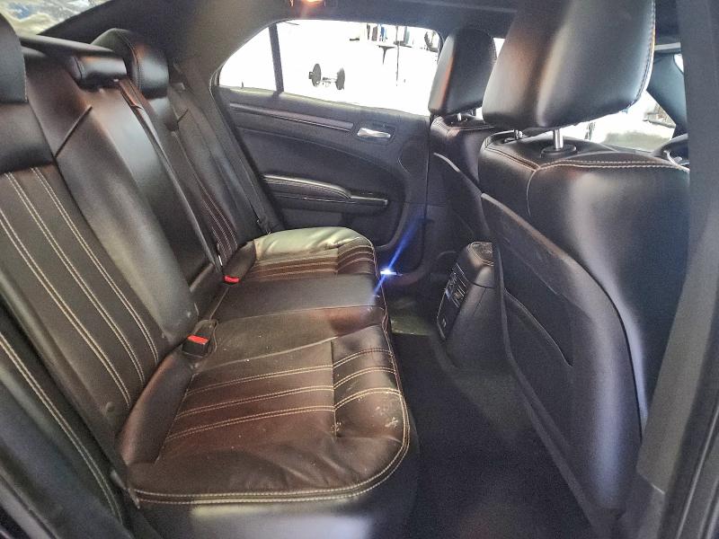 Photo 10 from auction – 2016 CHRYSLER 300 S with VIN 2C3CCABT4GH175735