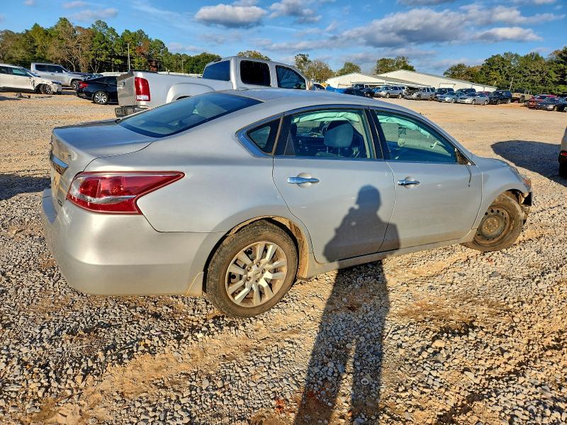Photo 3 from auction – 2015 NISSAN ALTIMA 2.5 with VIN 1N4AL3AP2FN900232