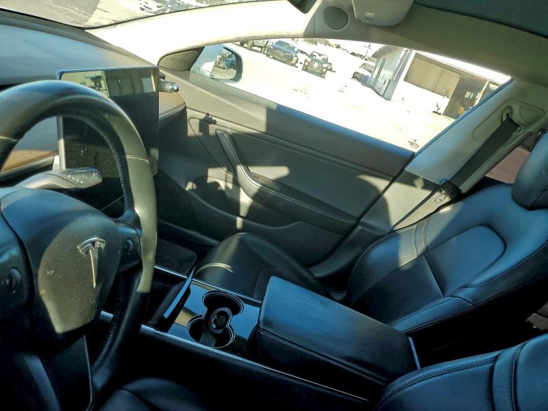 Photo 9 from auction – 2017 TESLA MODEL 3 with VIN 5YJ3E1EA9HF001568