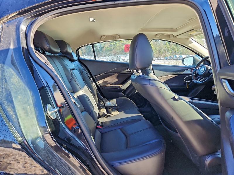 Photo 10 from auction – 2018 MAZDA 3 TOURING with VIN 3MZBN1L34JM237947