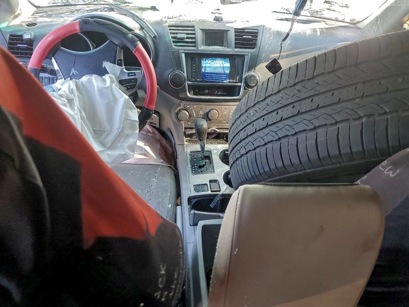 Photo 8 from auction – 2013 TOYOTA HIGHLANDER with VIN 5TDZK3EH1DS139400