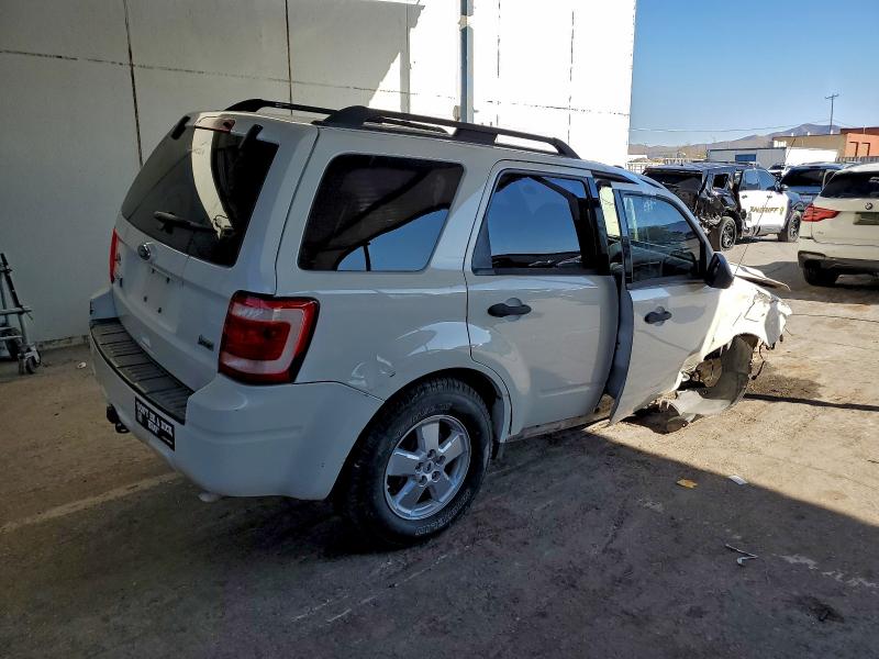 Photo 3 from auction – 2010 FORD ESCAPE XLT with VIN 1FMCU0DGXAKA09895