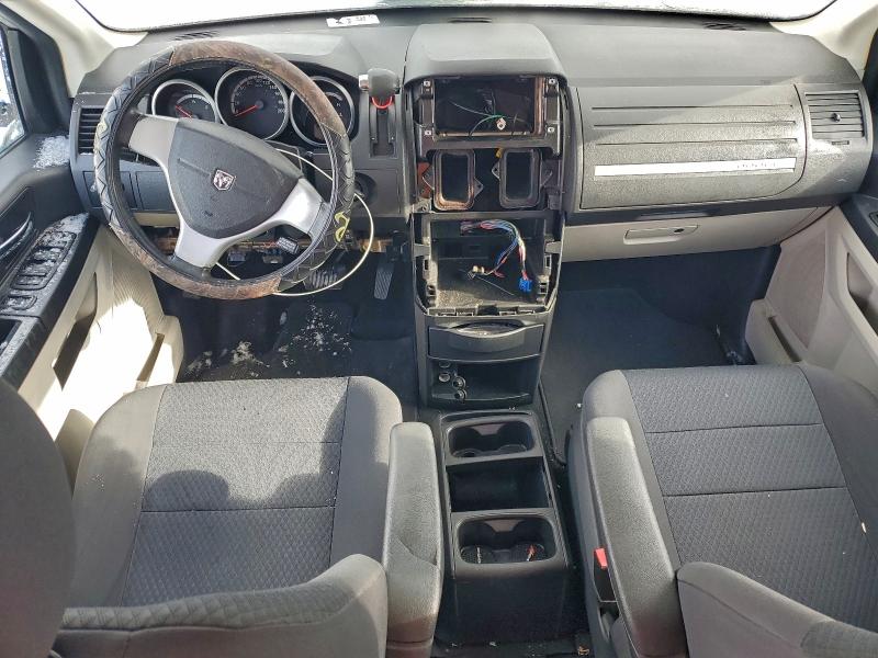 Photo 8 from auction – 2010 DODGE GRAND CARA with VIN 2D4RN4DE4AR163203
