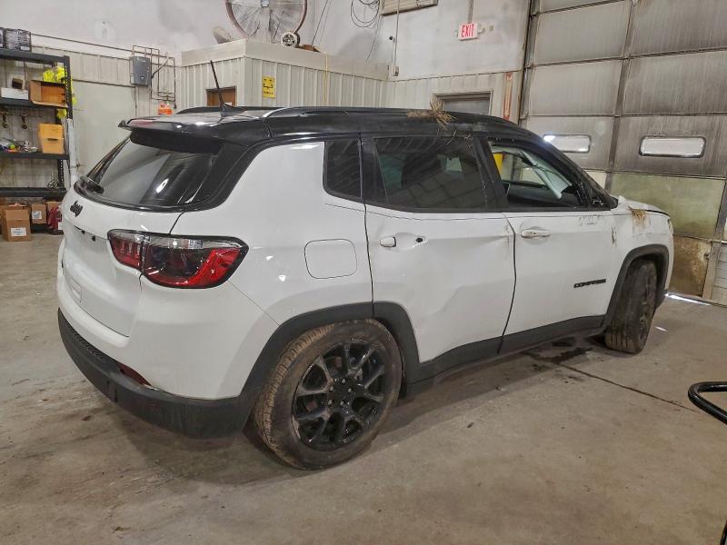 Photo 3 from auction – 2023 JEEP COMPASS LA with VIN 3C4NJDBN7PT530109