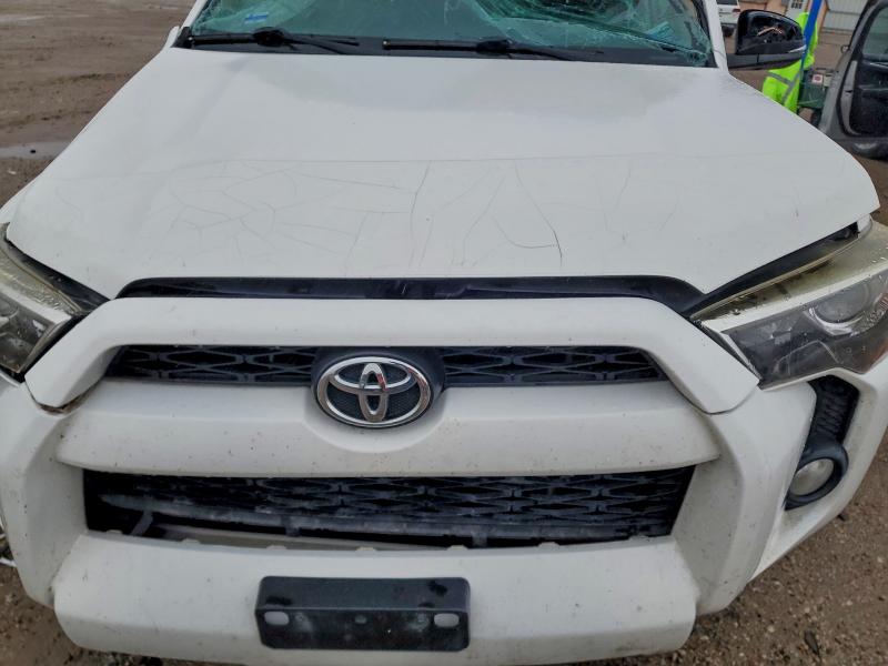 Photo 11 from auction – 2016 TOYOTA 4RUNNER SR with VIN JTEZU5JR7G5129769