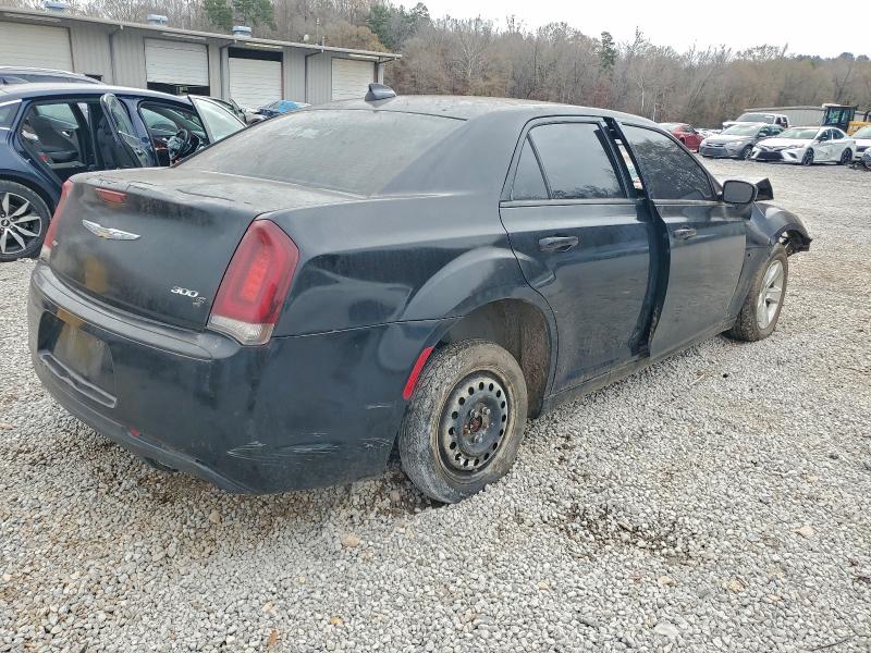 Photo 3 from auction – 2015 CHRYSLER 300 S with VIN 2C3CCAGG4FH908960