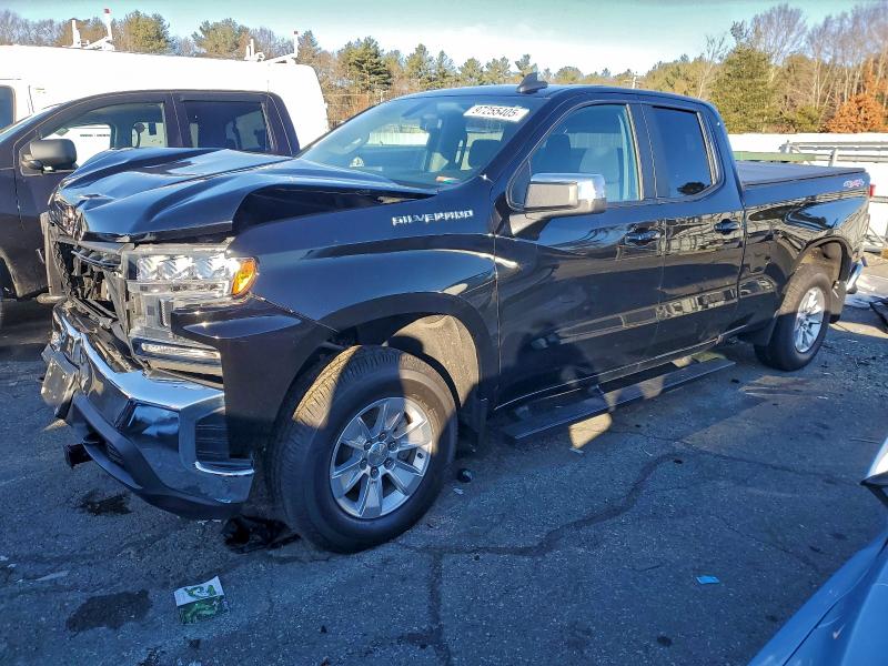 CHEVROLET SILVERADO 2020 with VIN 1GCRYDED5LZ372839 - Photo from auction