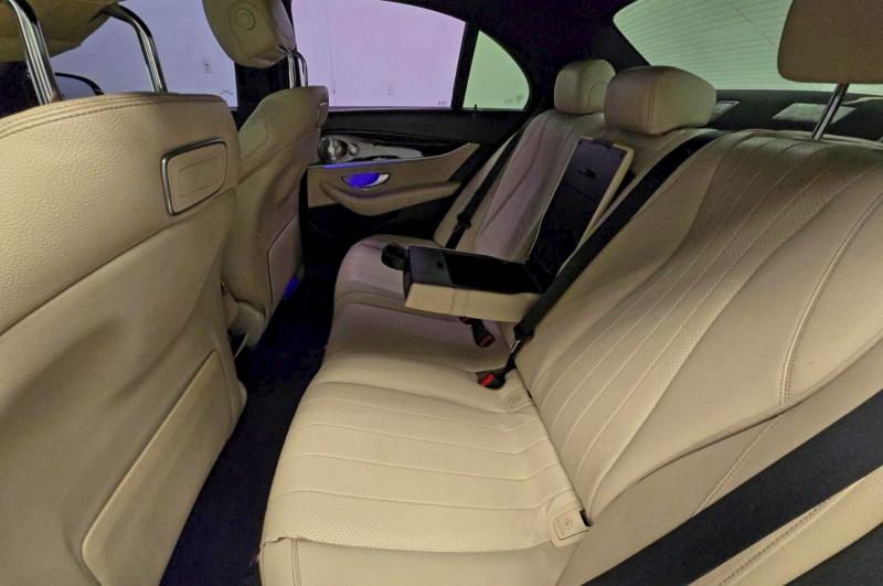 Photo 6 from auction – 2019 MERCEDES-BENZ E 300 with VIN WDDZF4JB2KA614063